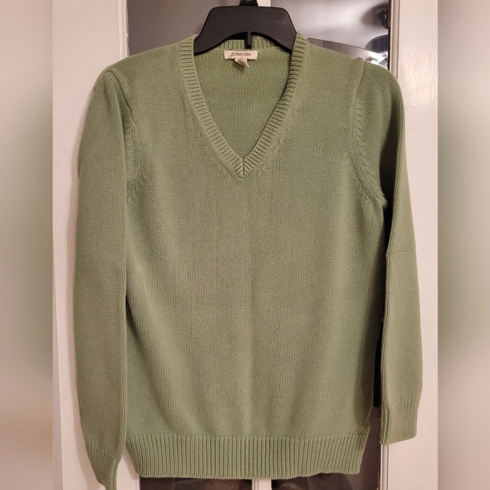 St.Johns Bay green knit sweater size medium